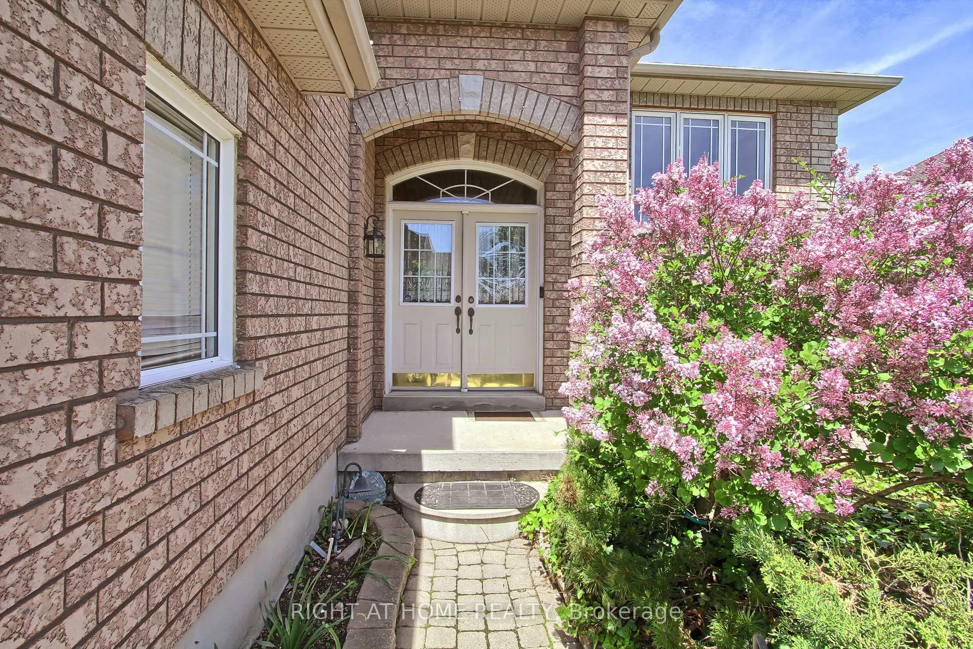 Photo 5 of 50 Dovedale Drive, Georgina, Keswick South — HOMEH