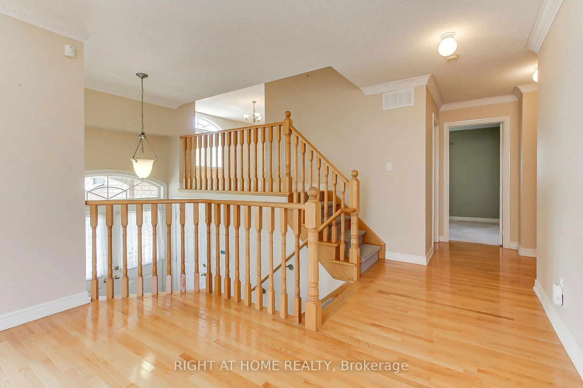 Photo 7 of 50 Dovedale Drive, Georgina, Keswick South — HOMEH