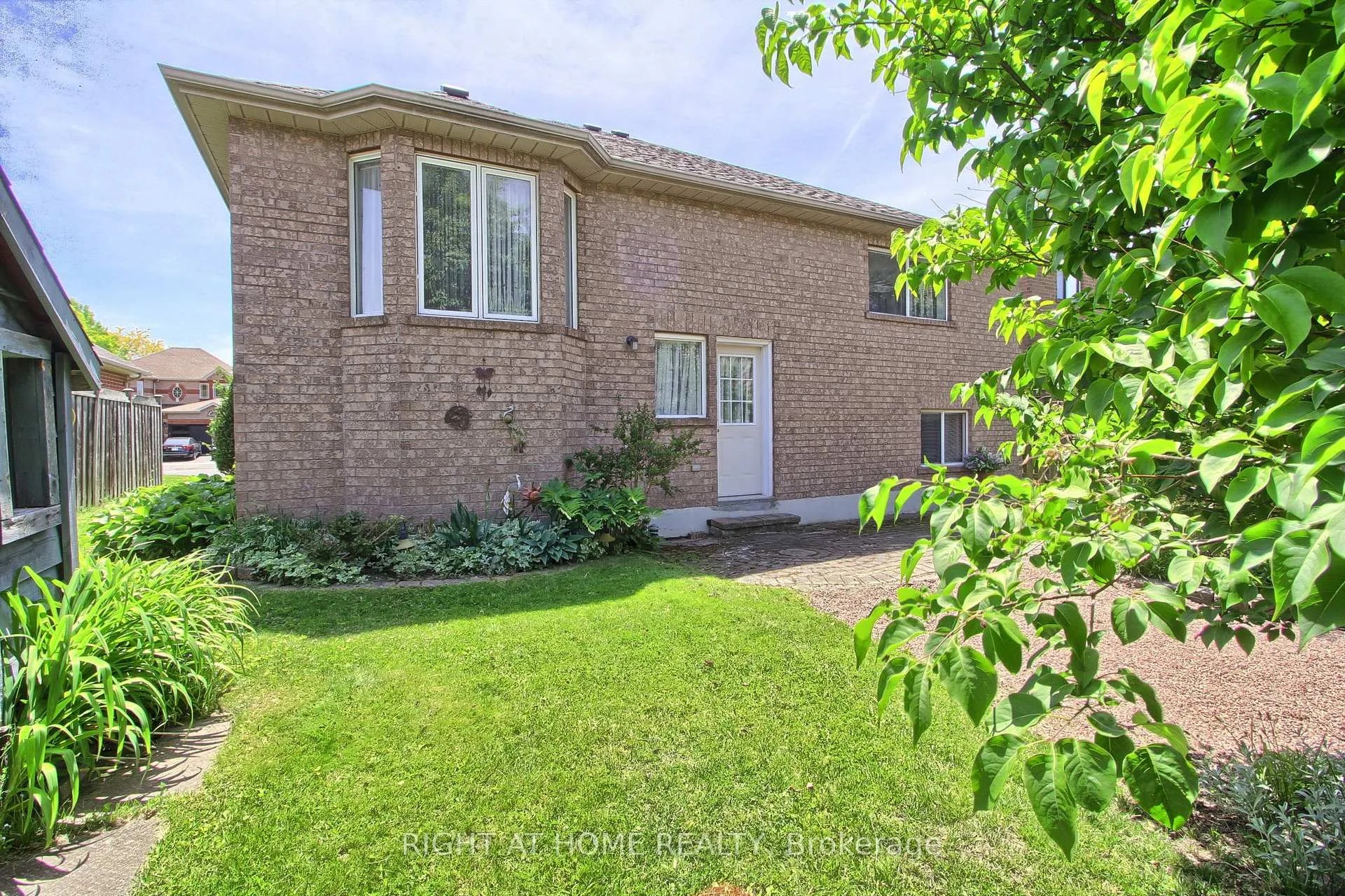 Photo 49 of 50 Dovedale Drive, Georgina, Keswick South — HOMEH