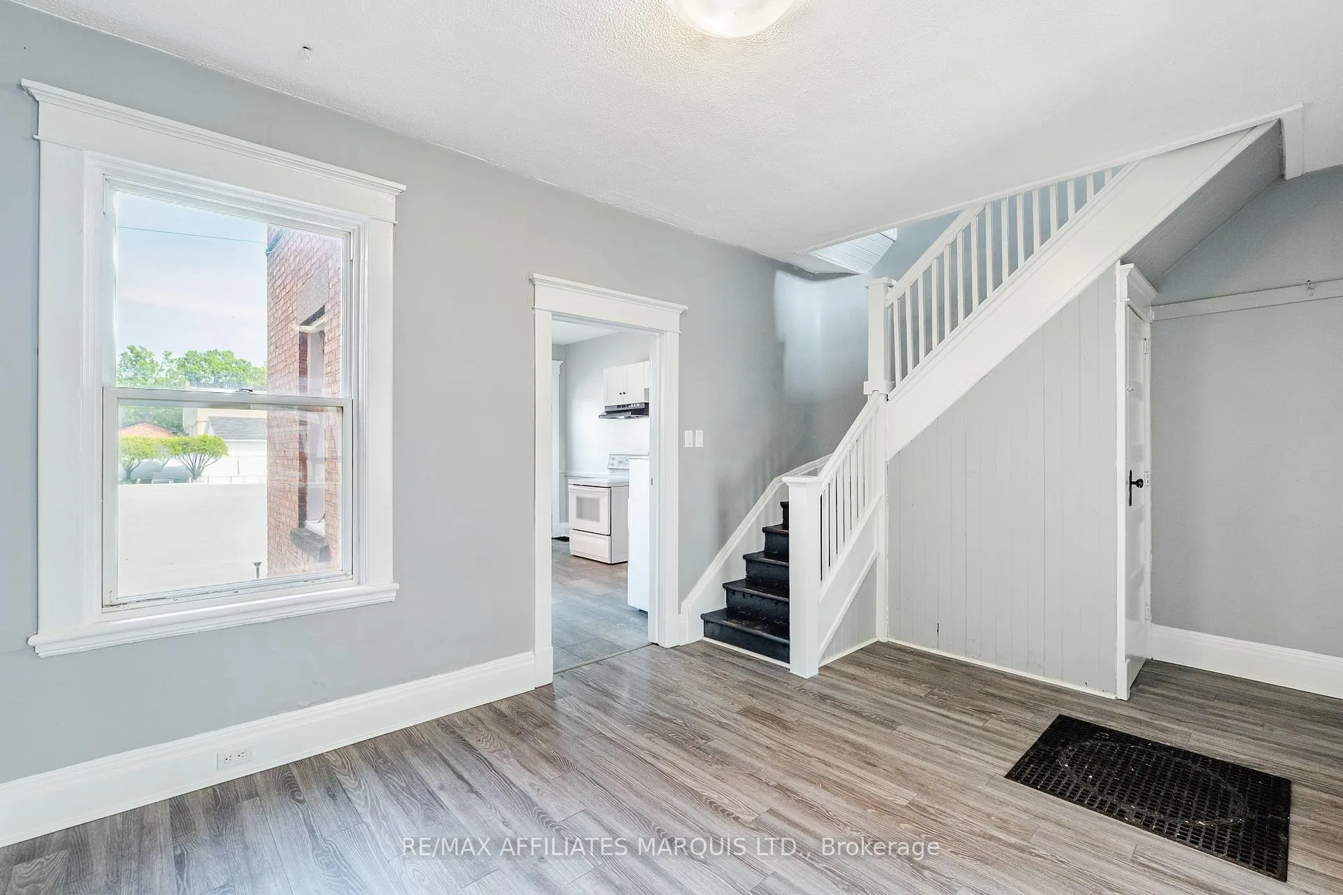 Photo 11 of 129 First Street W, Cornwall — HOMEH