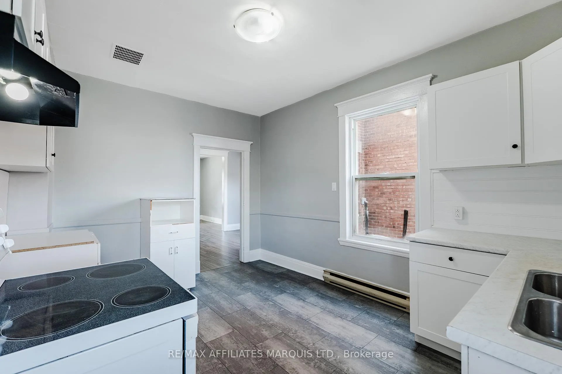 Photo 15 of 129 First Street W, Cornwall — HOMEH
