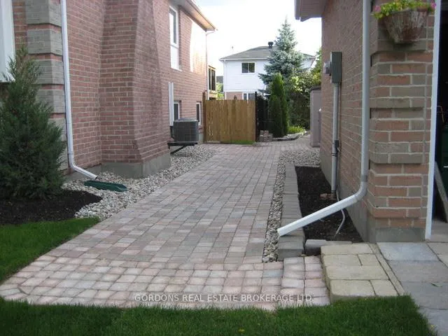 Photo 3 of 1 Buckingham Court, Kingston, Kingston East (Incl Barret Crt) — HOMEH