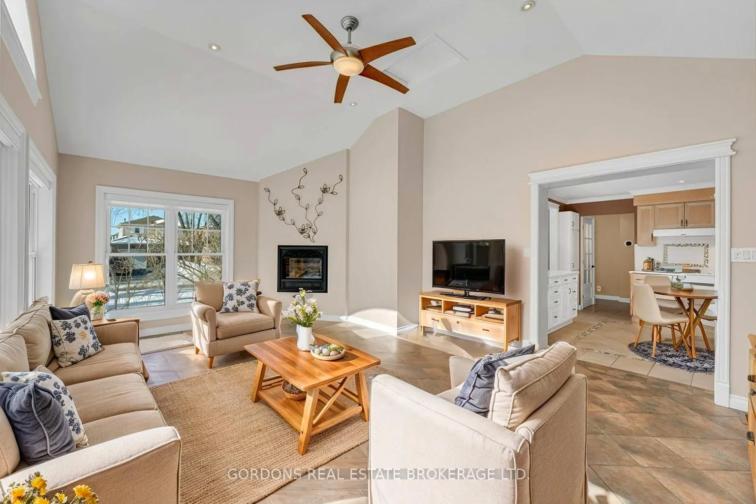 Photo 13 of 1 Buckingham Court, Kingston, Kingston East (Incl Barret Crt) — HOMEH