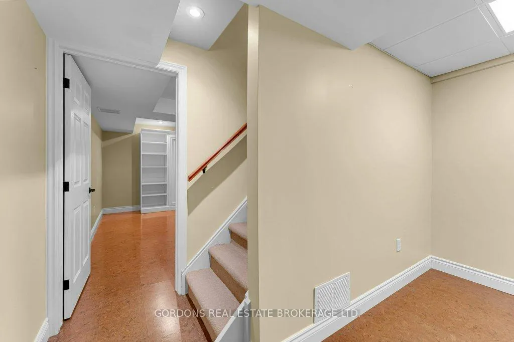 Photo 35 of 1 Buckingham Court, Kingston, Kingston East (Incl Barret Crt) — HOMEH
