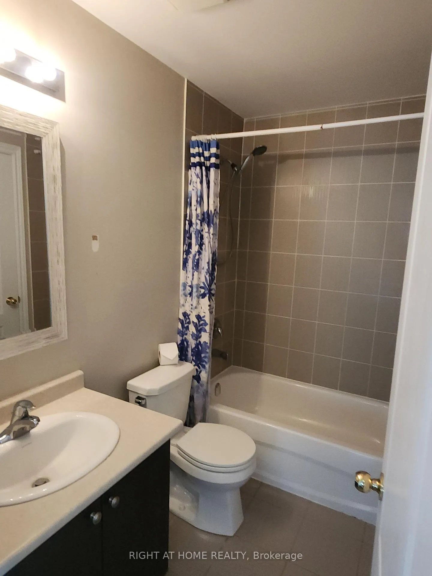 Photo 13 of 10 Collier Crescent, Essa, Angus — HOMEH