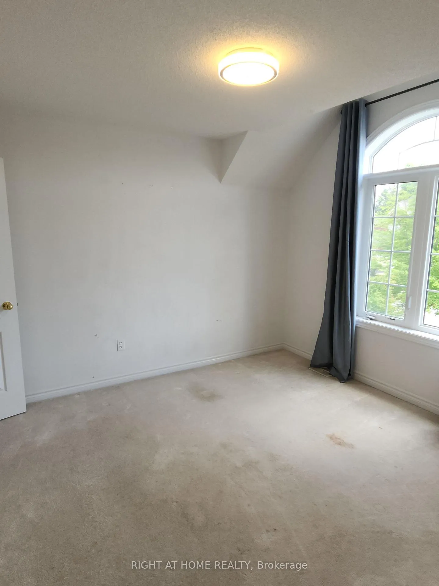 Photo 14 of 10 Collier Crescent, Essa, Angus — HOMEH