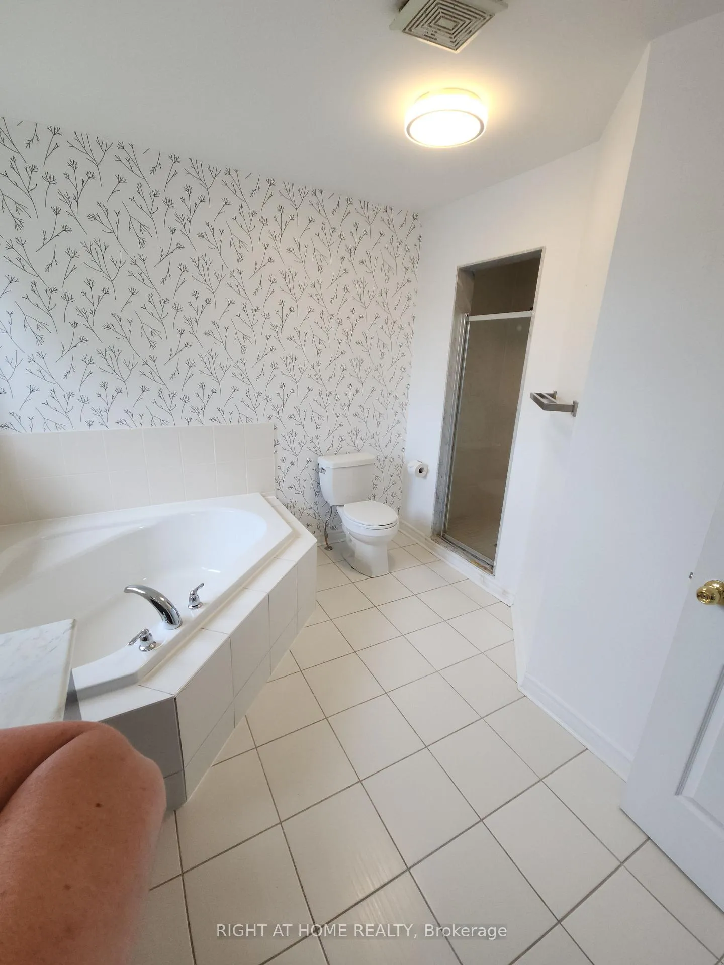 Photo 19 of 10 Collier Crescent, Essa, Angus — HOMEH