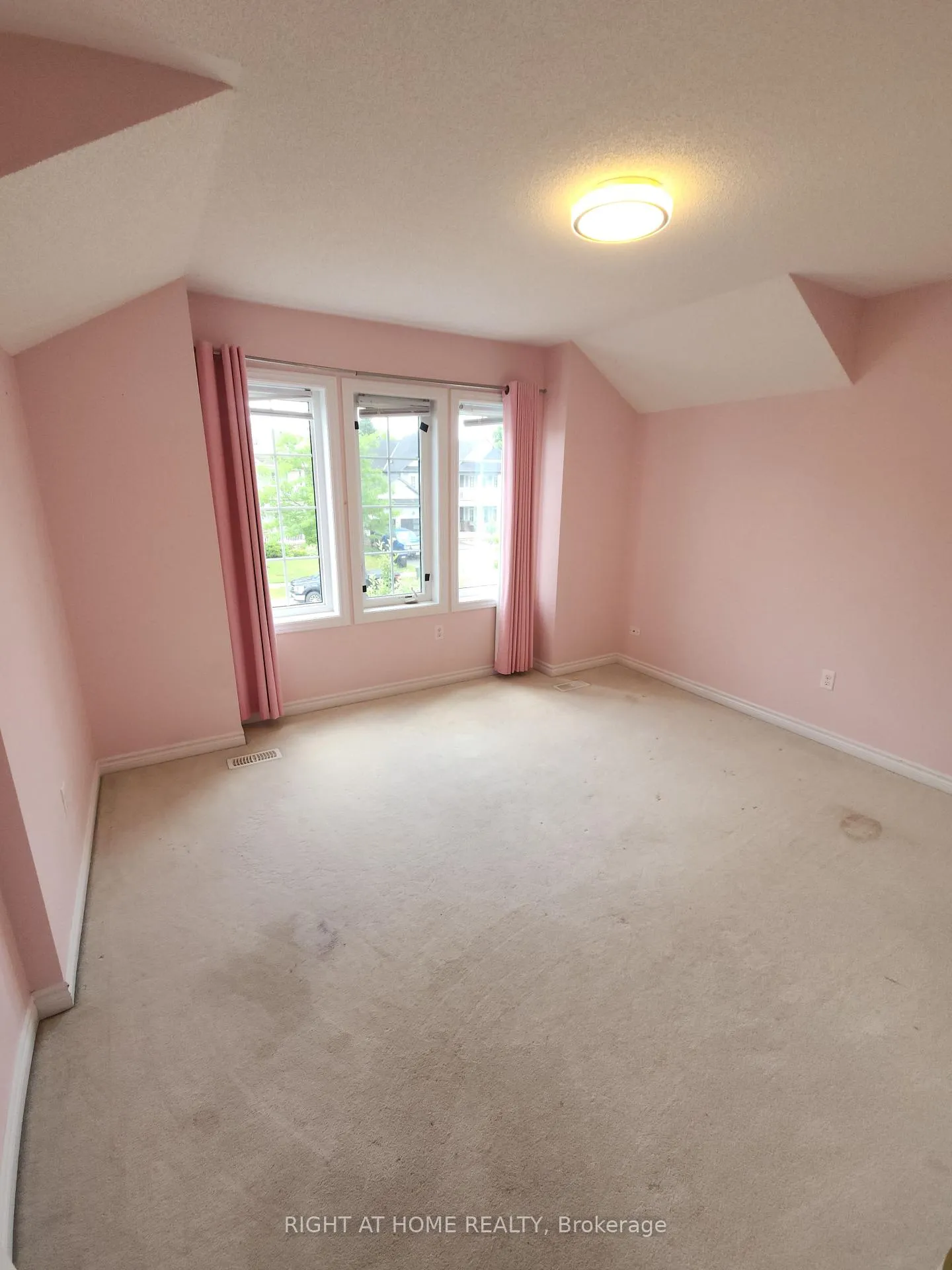 Photo 20 of 10 Collier Crescent, Essa, Angus — HOMEH