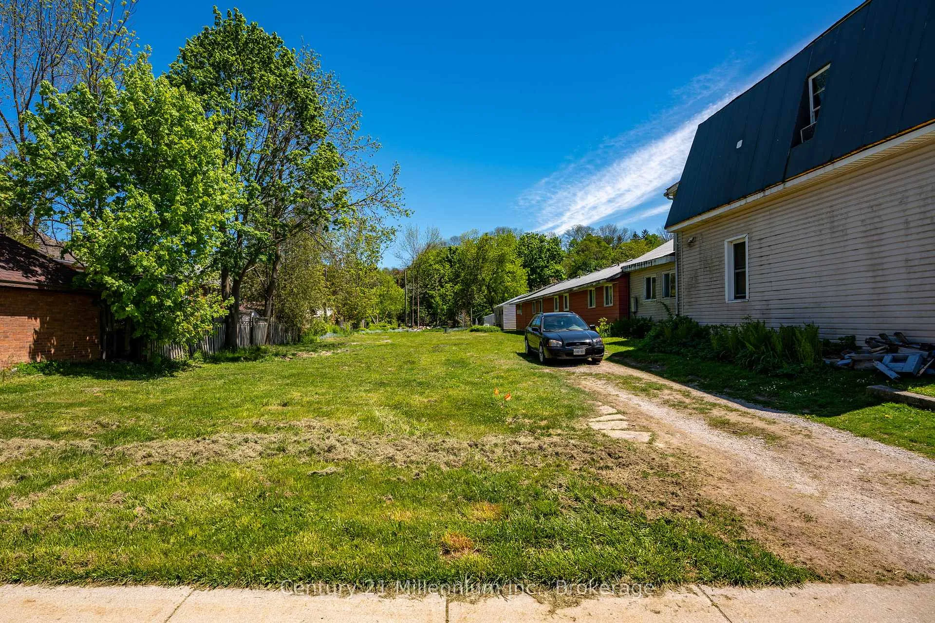 Photo 5 of 679 3RD Avenue E, Owen Sound — HOMEH