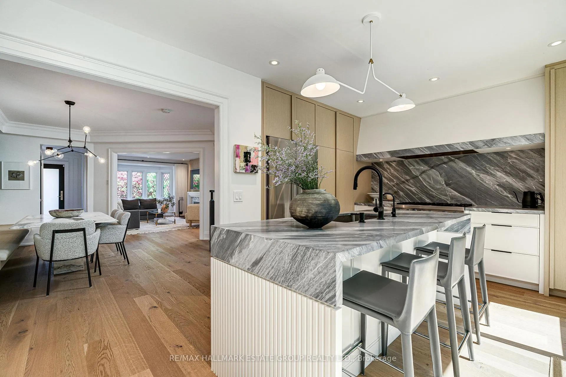 Photo 12 of 40 Courcelette Road, Scarborough, Birchcliffe-Cliffside — HOMEH