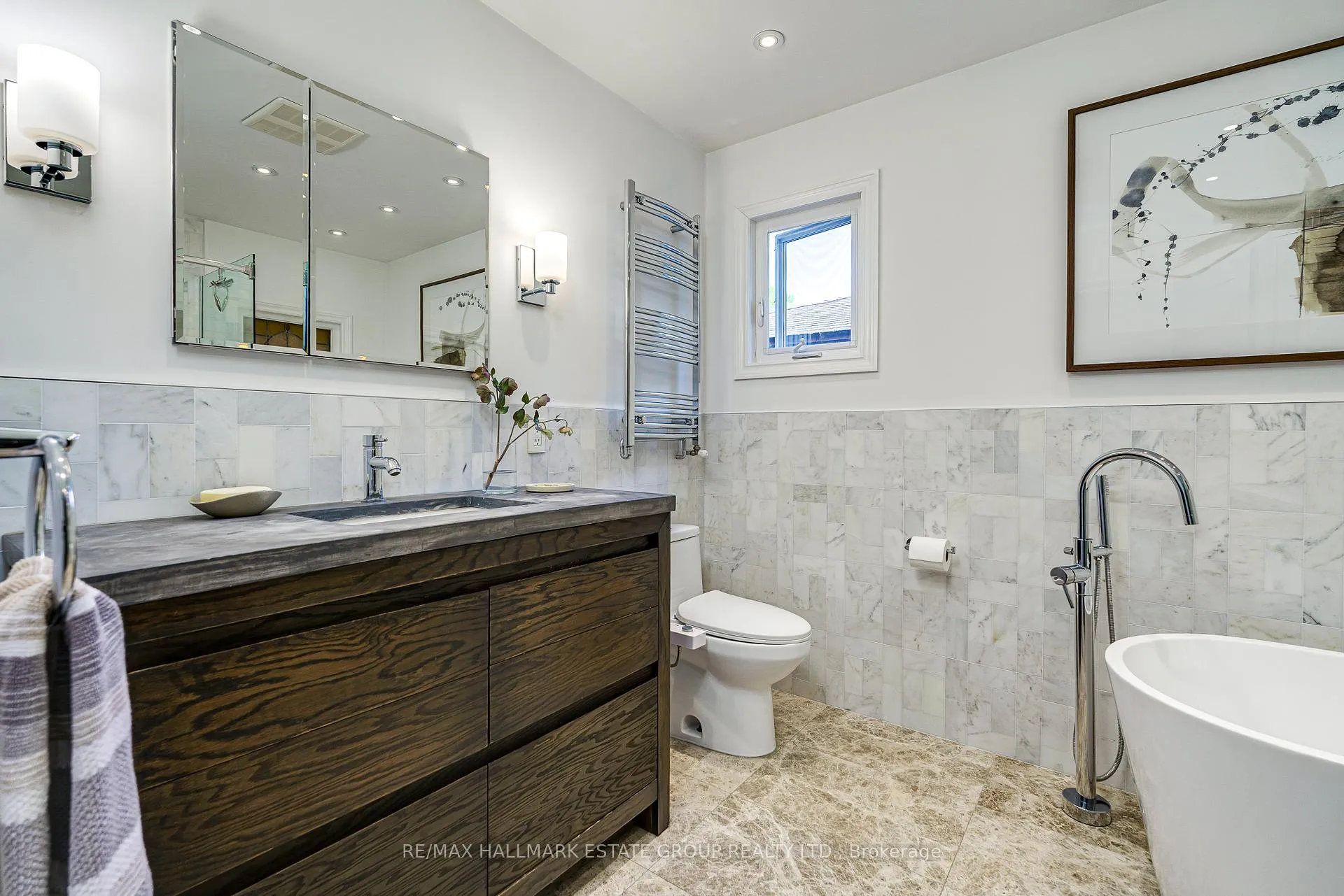Photo 24 of 40 Courcelette Road, Scarborough, Birchcliffe-Cliffside — HOMEH