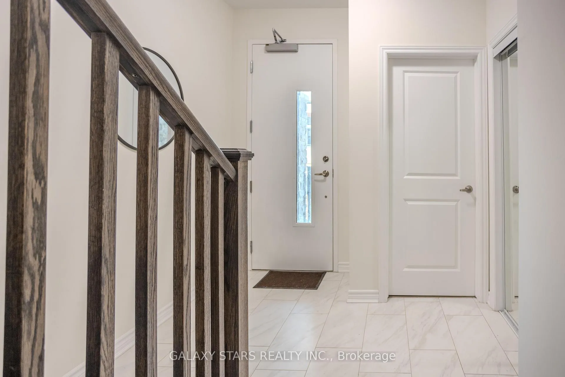 Photo 2 of Unit 508, 1034 Reflection Place, Pickering, Rural Pickering — HOMEH