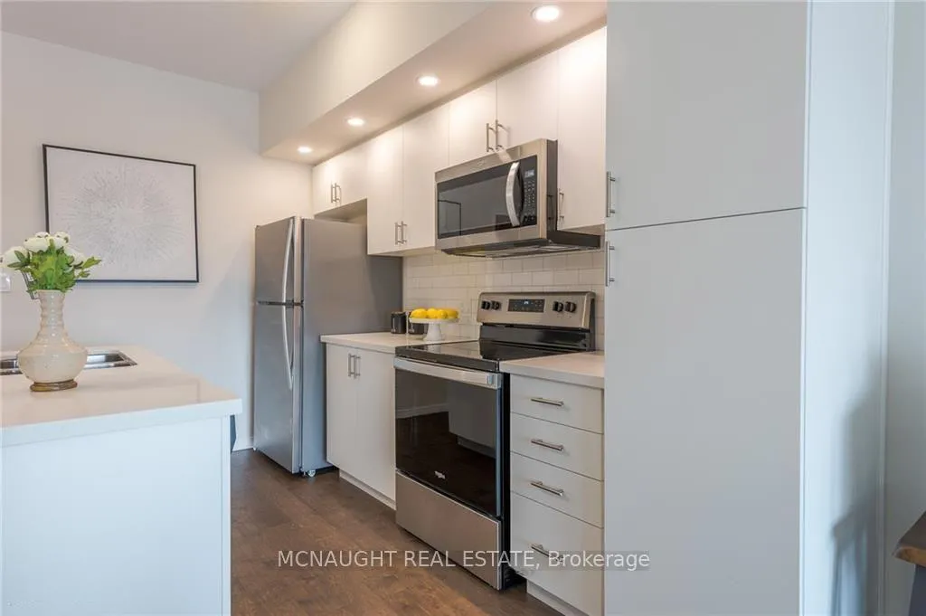 Photo 9 of Unit 305, 340 Florence Drive, Peterborough, Monaghan Ward 2 — HOMEH