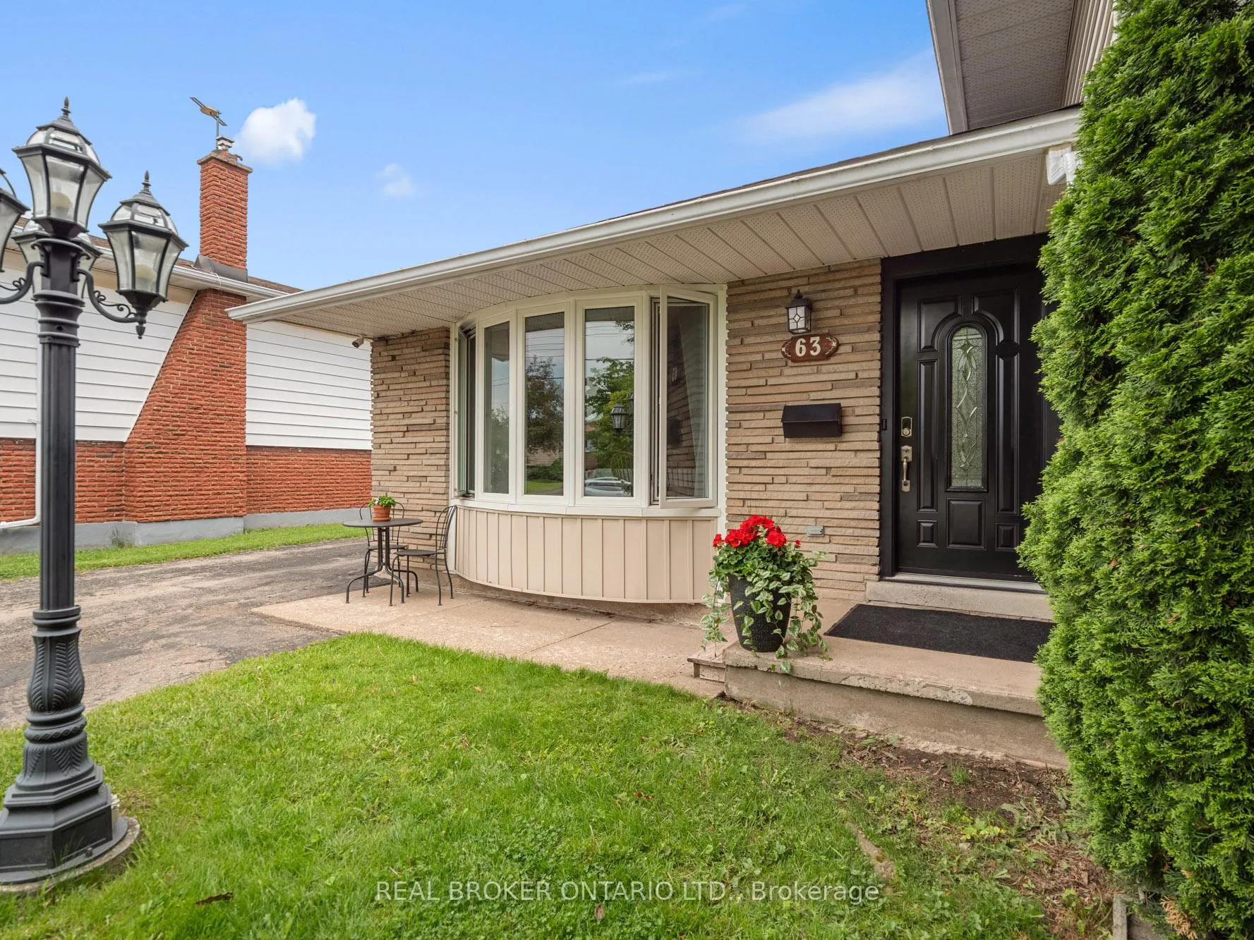 Photo 2 of 63 Harrison Avenue, Welland, Lincoln/Crowland — HOMEH