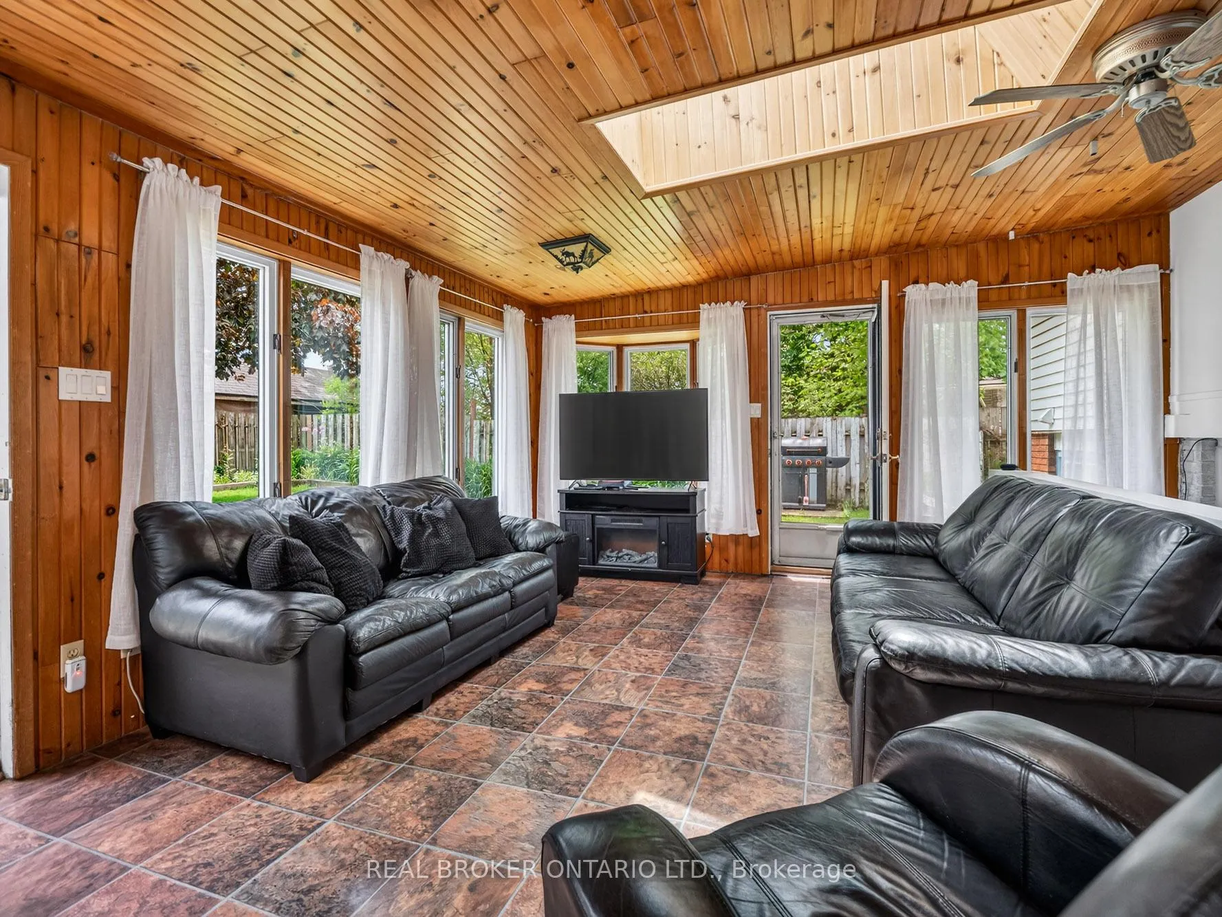 Photo 17 of 63 Harrison Avenue, Welland, Lincoln/Crowland — HOMEH