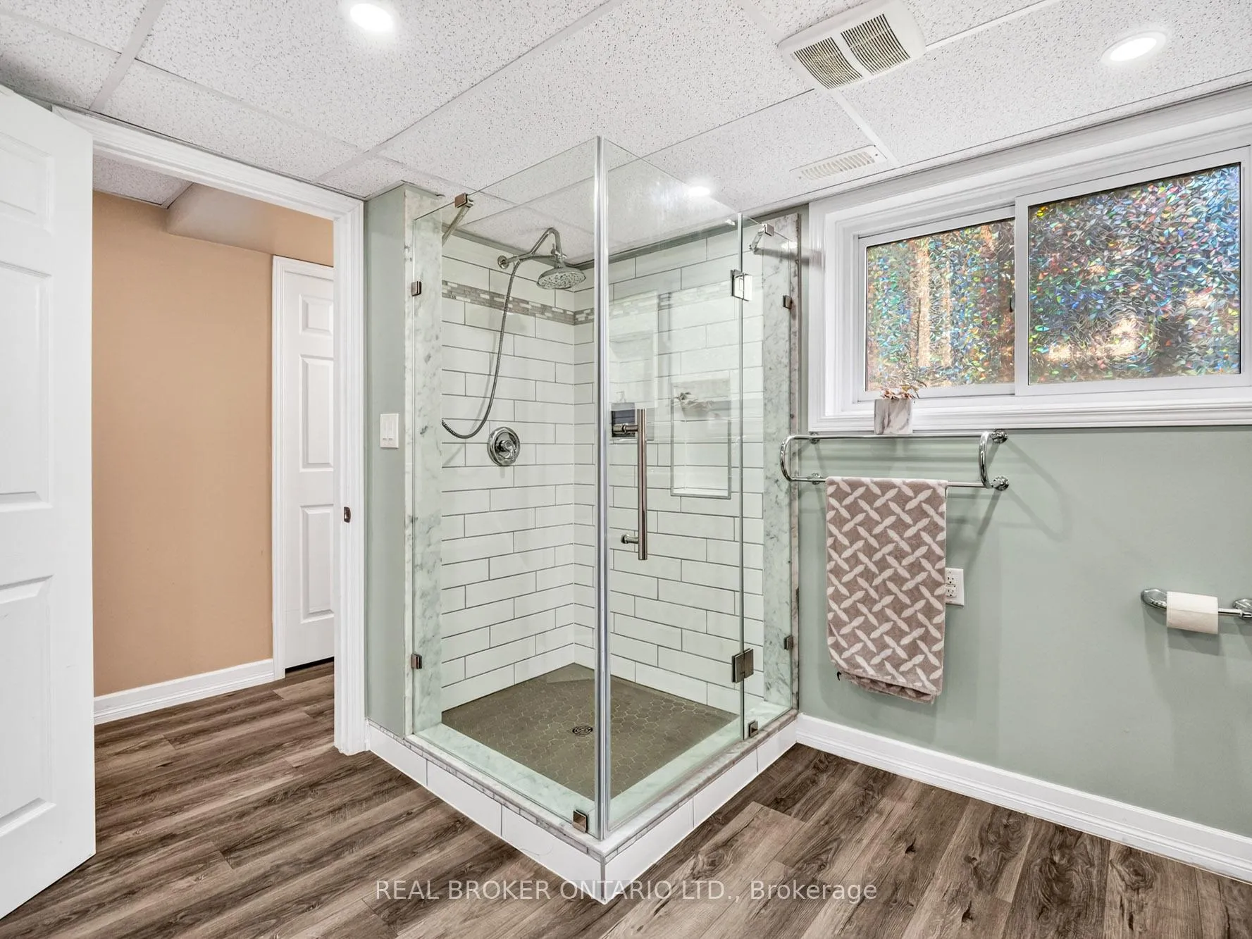 Photo 21 of 63 Harrison Avenue, Welland, Lincoln/Crowland — HOMEH
