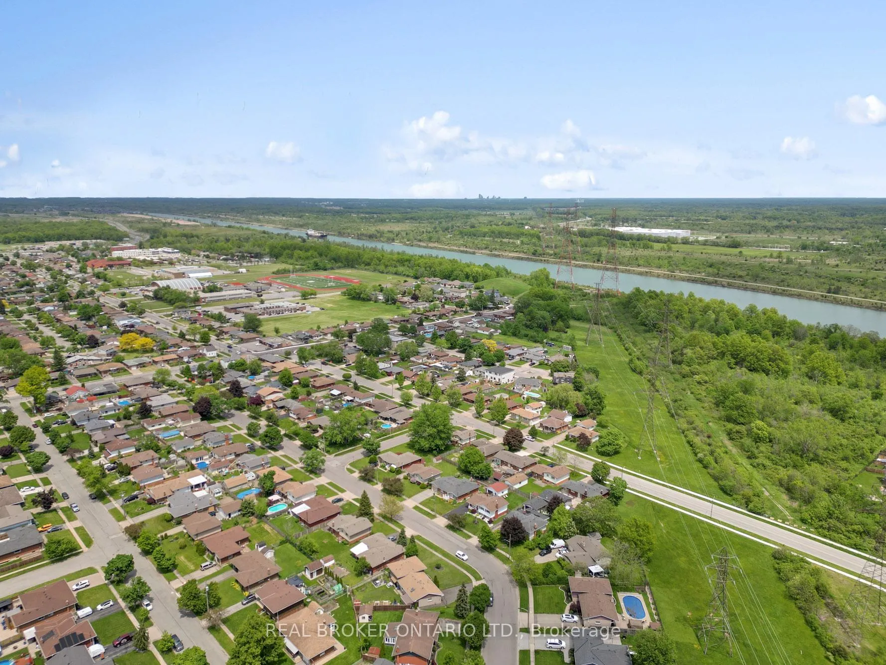 Photo 35 of 63 Harrison Avenue, Welland, Lincoln/Crowland — HOMEH