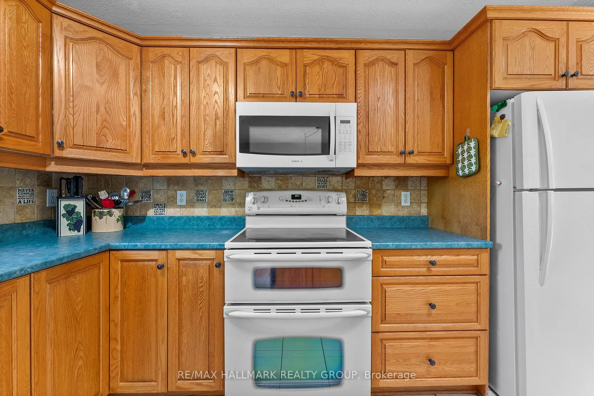 Photo 51 of 184 Old Pakenham Road, Ottawa, Fitzroy — HOMEH