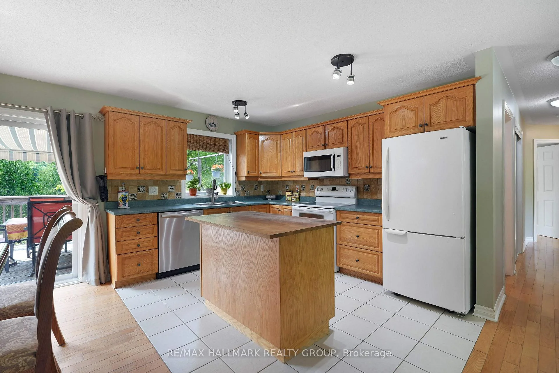 Photo 15 of 184 Old Pakenham Road, Ottawa, Fitzroy — HOMEH