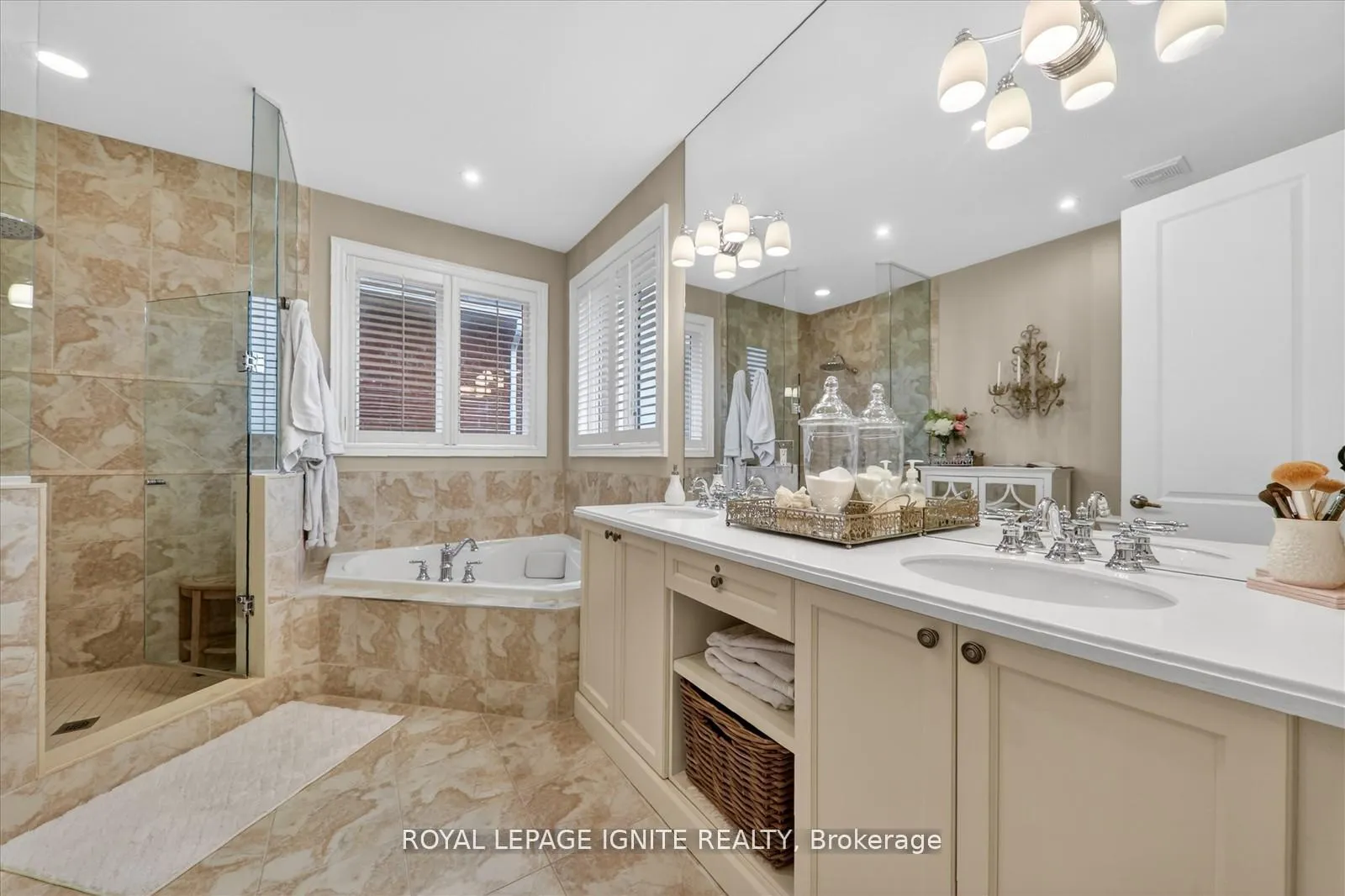Photo 22 of 1449 Arborwood Drive, Oshawa, Taunton — HOMEH