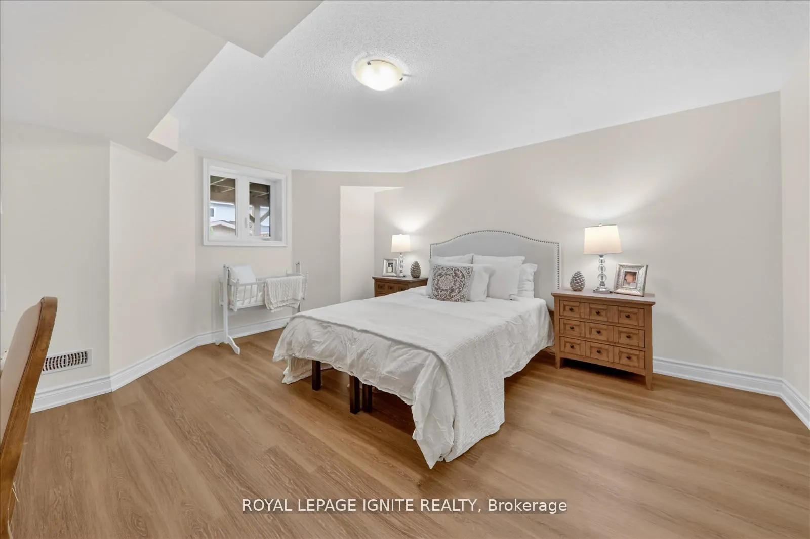 Photo 34 of 1449 Arborwood Drive, Oshawa, Taunton — HOMEH