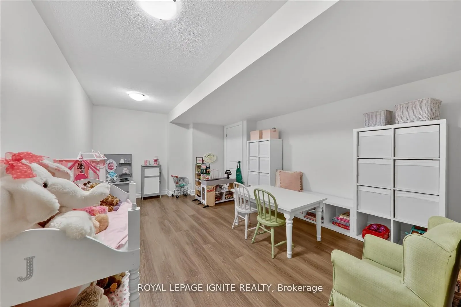 Photo 38 of 1449 Arborwood Drive, Oshawa, Taunton — HOMEH