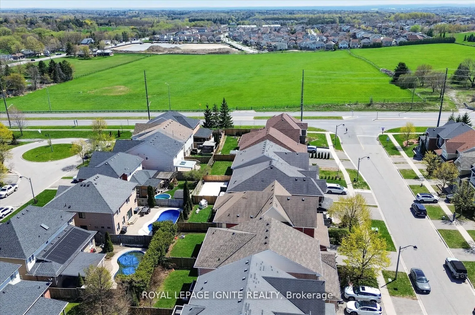 Photo 44 of 1449 Arborwood Drive, Oshawa, Taunton — HOMEH