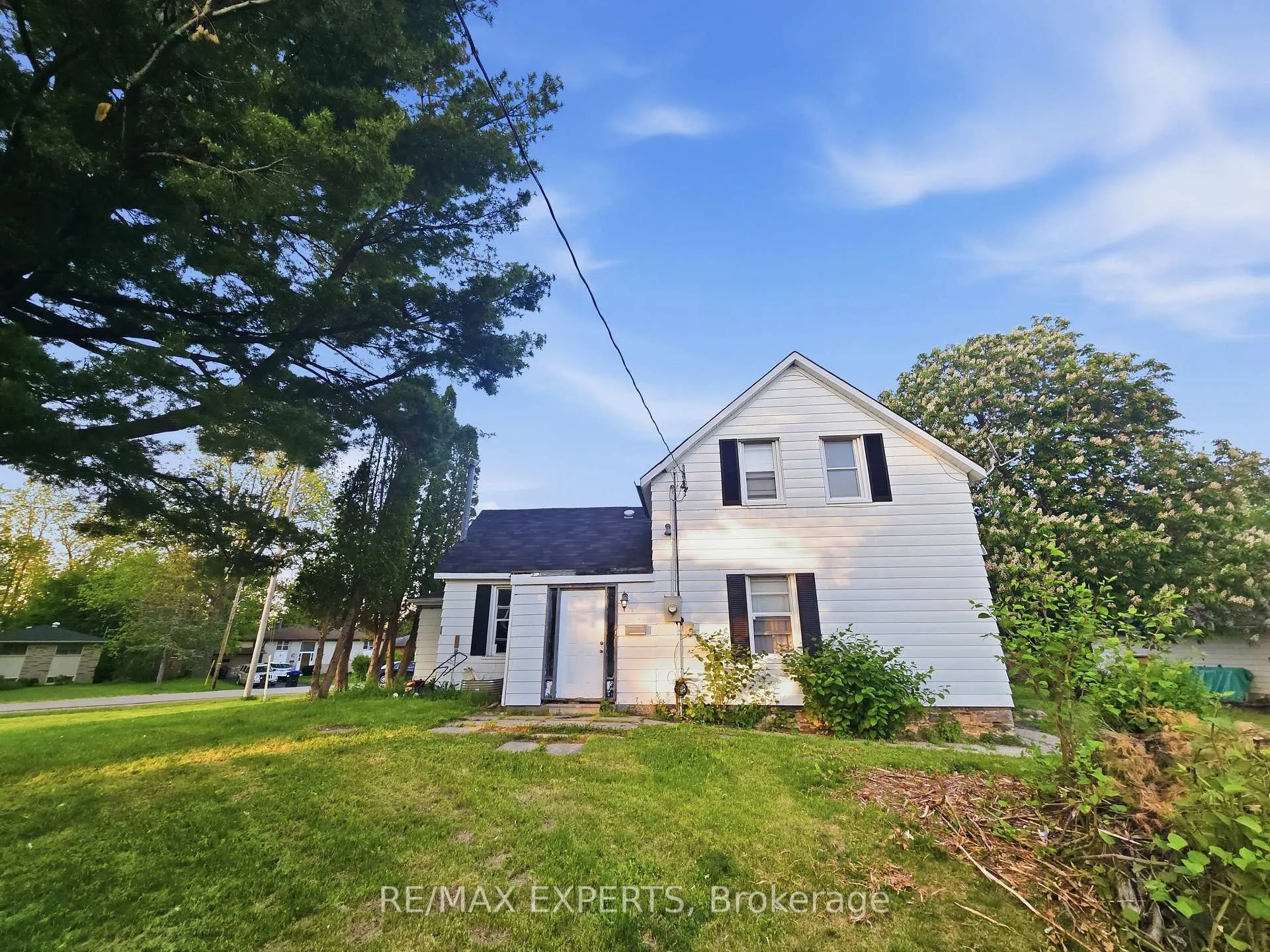 Photo 3 of 47 Walnut Street, New Tecumseth, Alliston — HOMEH