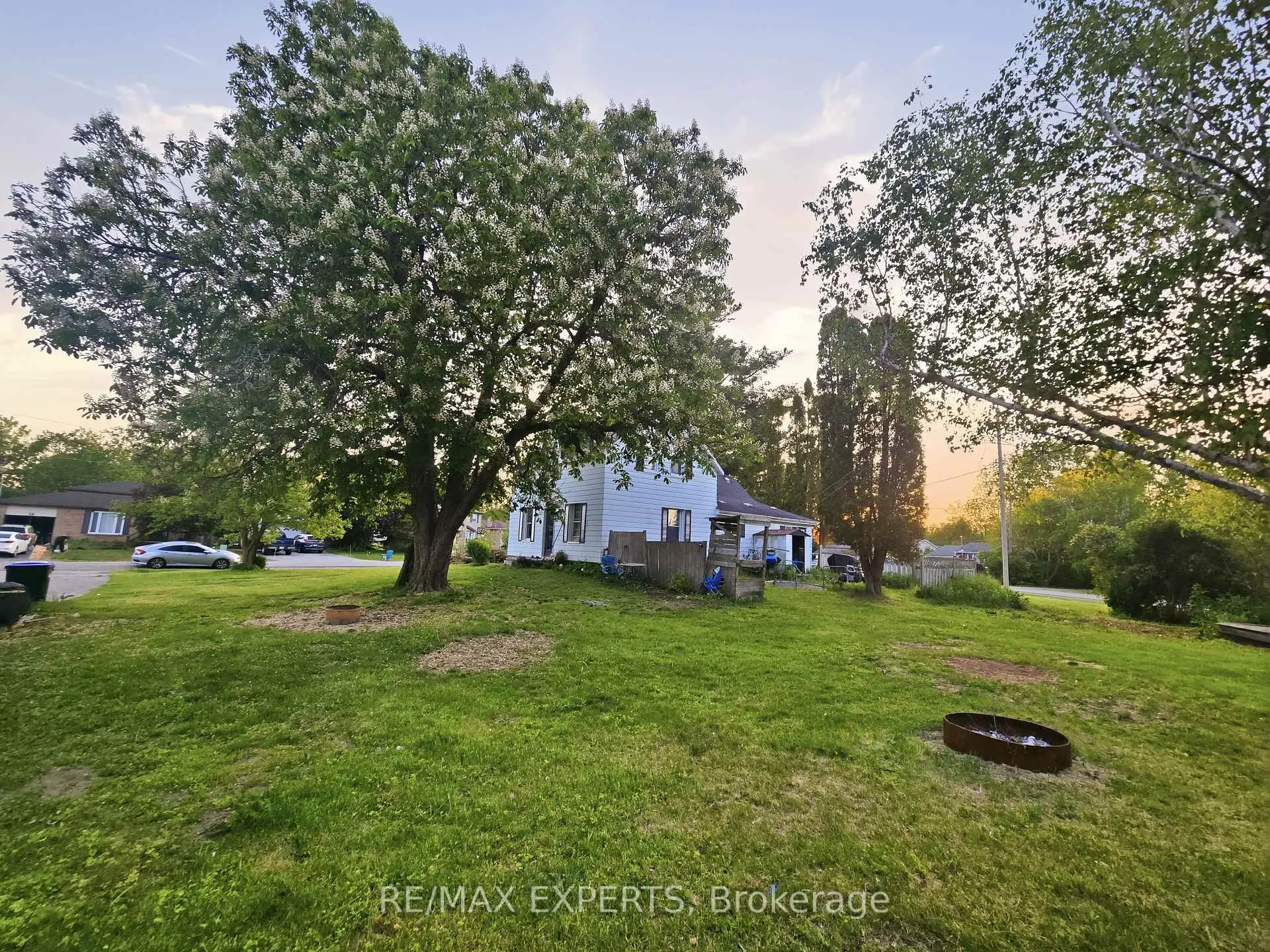 Photo 10 of 47 Walnut Street, New Tecumseth, Alliston — HOMEH