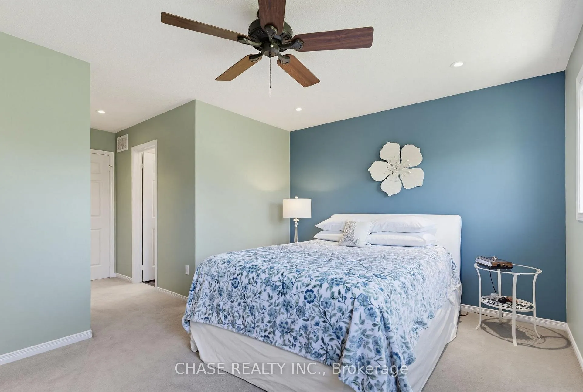 Photo 13 of 2485 Newcastle Crescent, Oakville, West Oak Trails — HOMEH