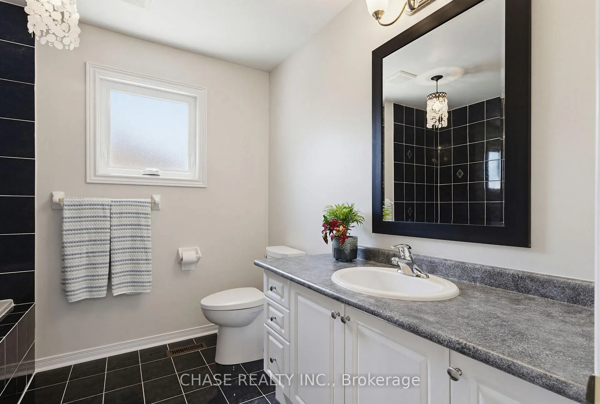 Photo 16 of 2485 Newcastle Crescent, Oakville, West Oak Trails — HOMEH