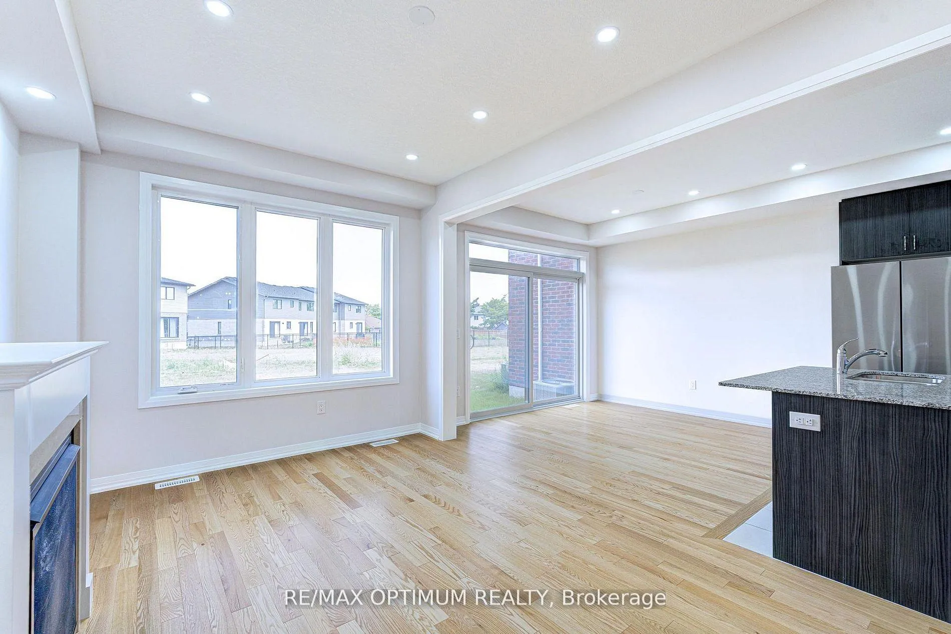 Photo 8 of Unit (Main & Second), 72 Blacklock Street, Cambridge, Westview — HOMEH