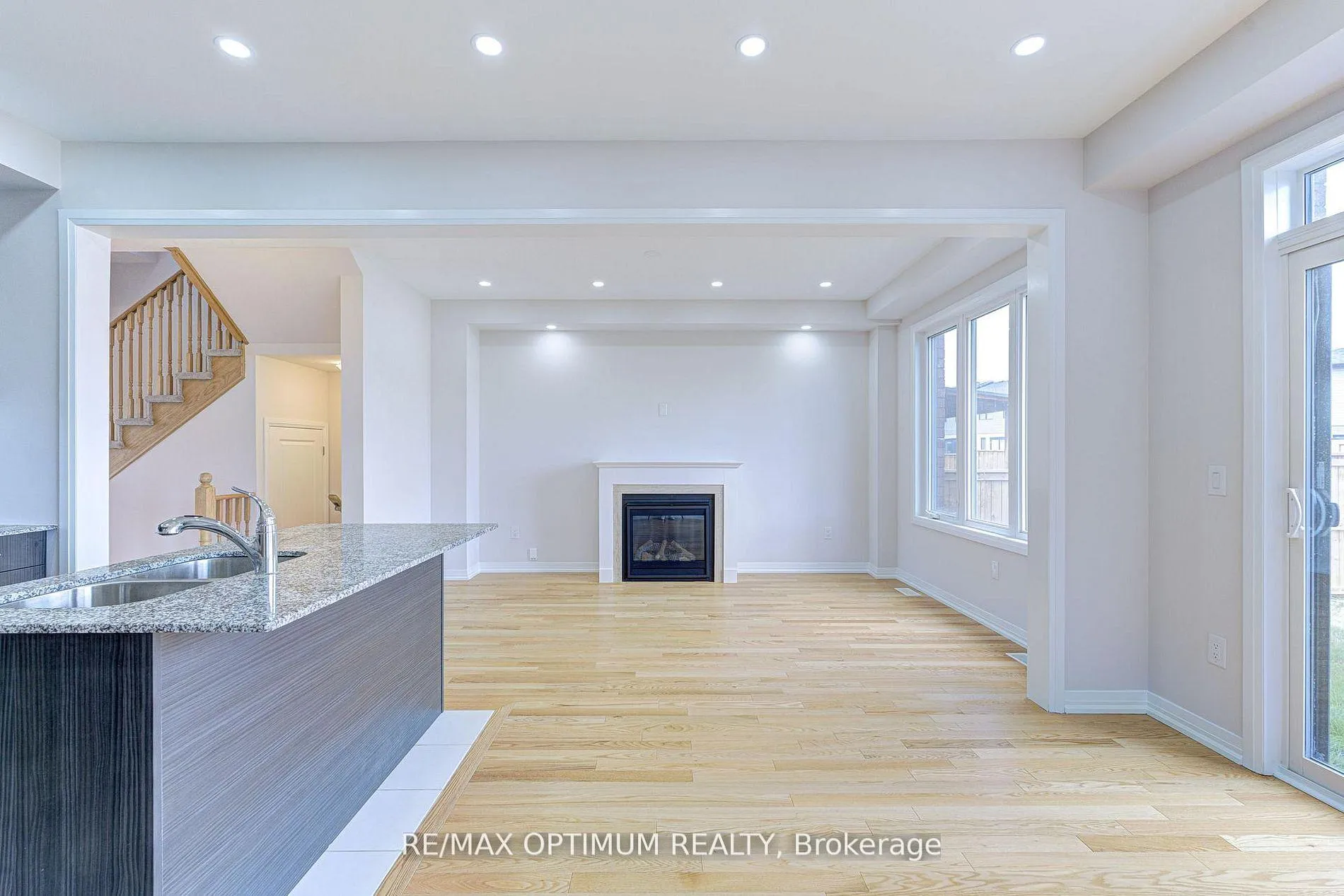 Photo 13 of Unit (Main & Second), 72 Blacklock Street, Cambridge, Westview — HOMEH