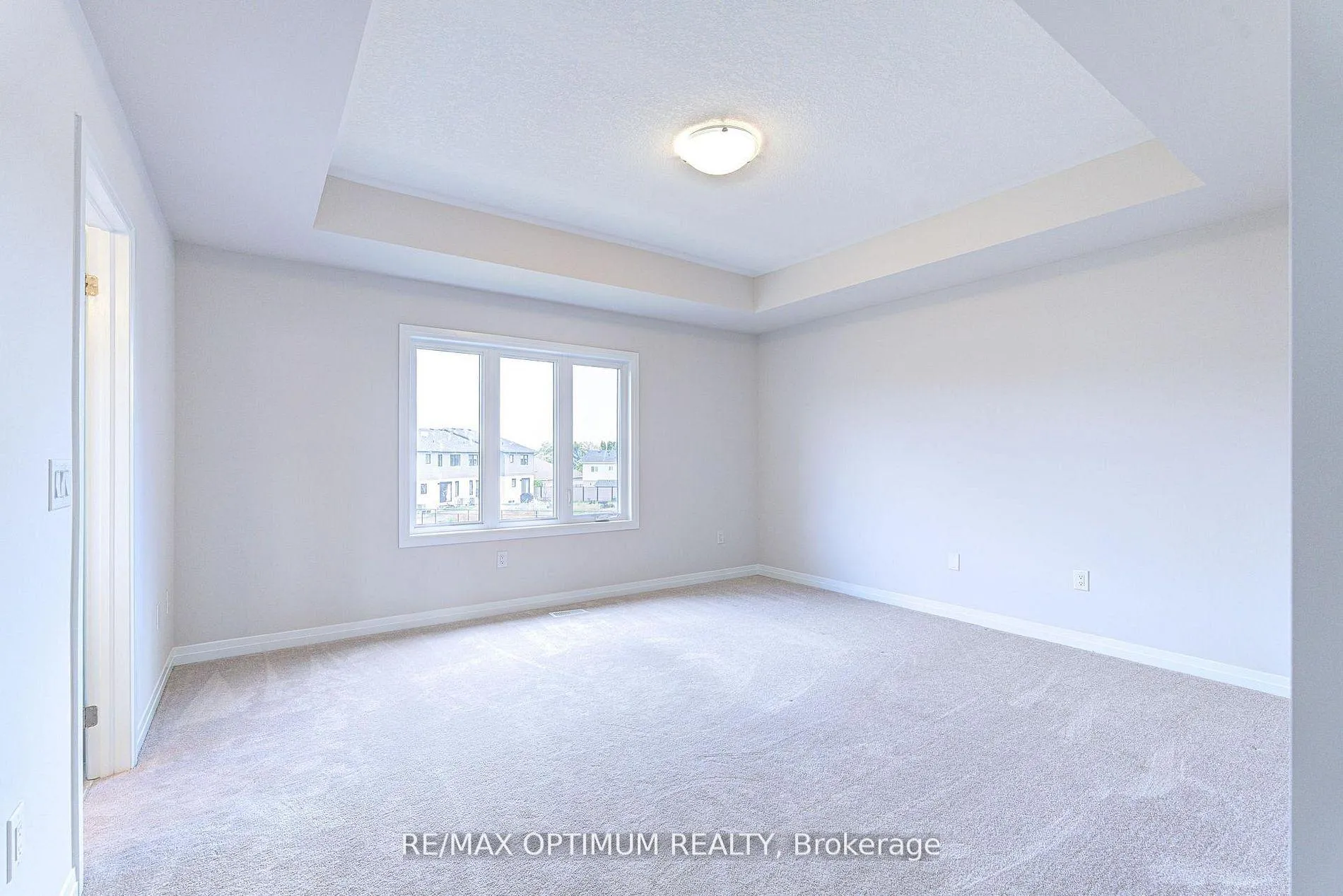 Photo 18 of Unit (Main & Second), 72 Blacklock Street, Cambridge, Westview — HOMEH
