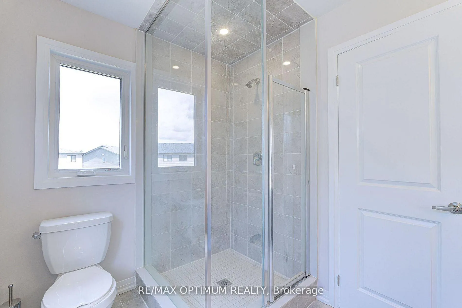 Photo 21 of Unit (Main & Second), 72 Blacklock Street, Cambridge, Westview — HOMEH