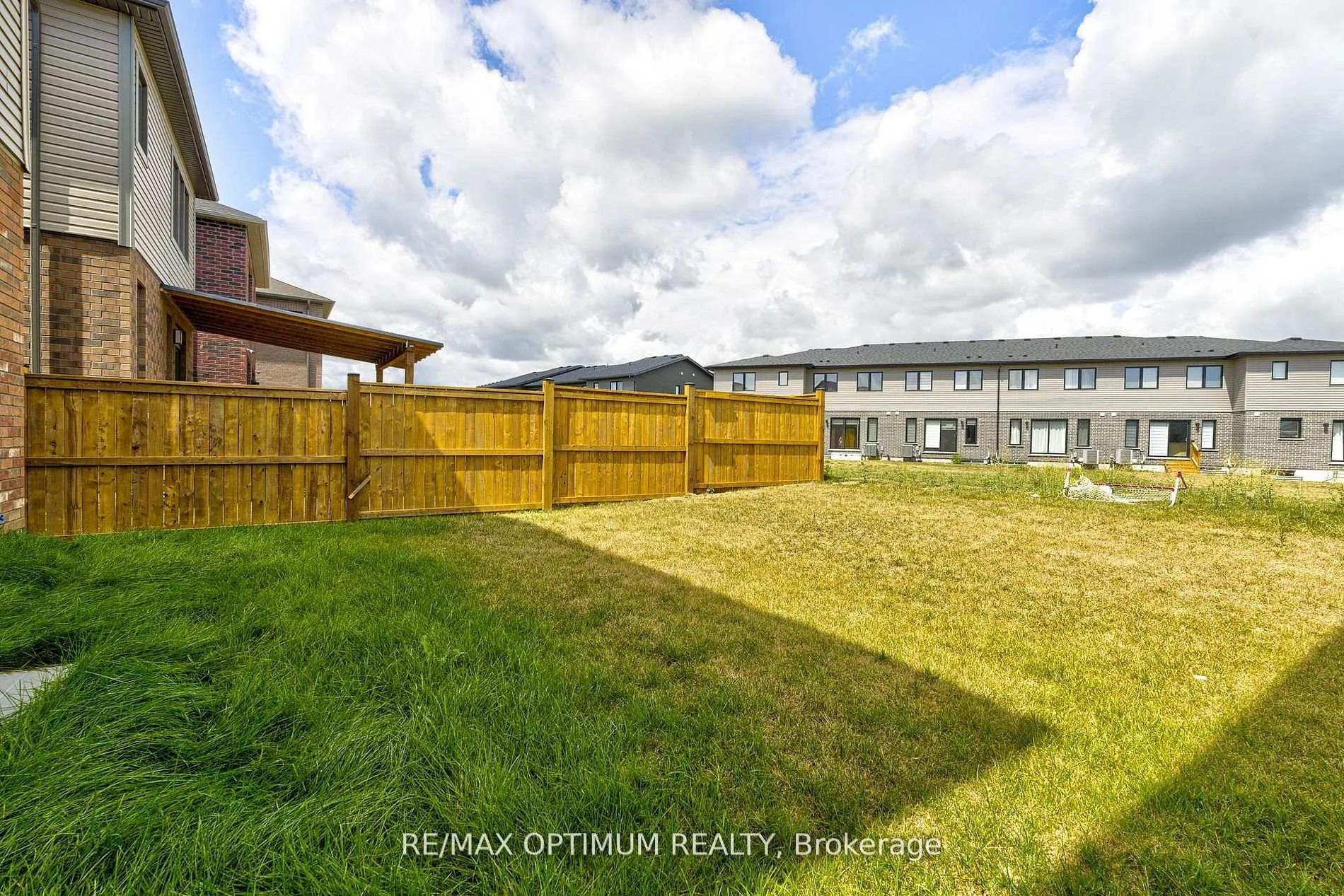 Photo 32 of Unit (Main & Second), 72 Blacklock Street, Cambridge, Westview — HOMEH