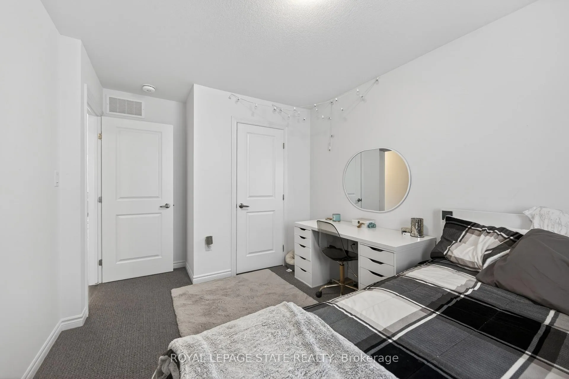 Photo 33 of 13 June Callwood Way, Brantford — HOMEH