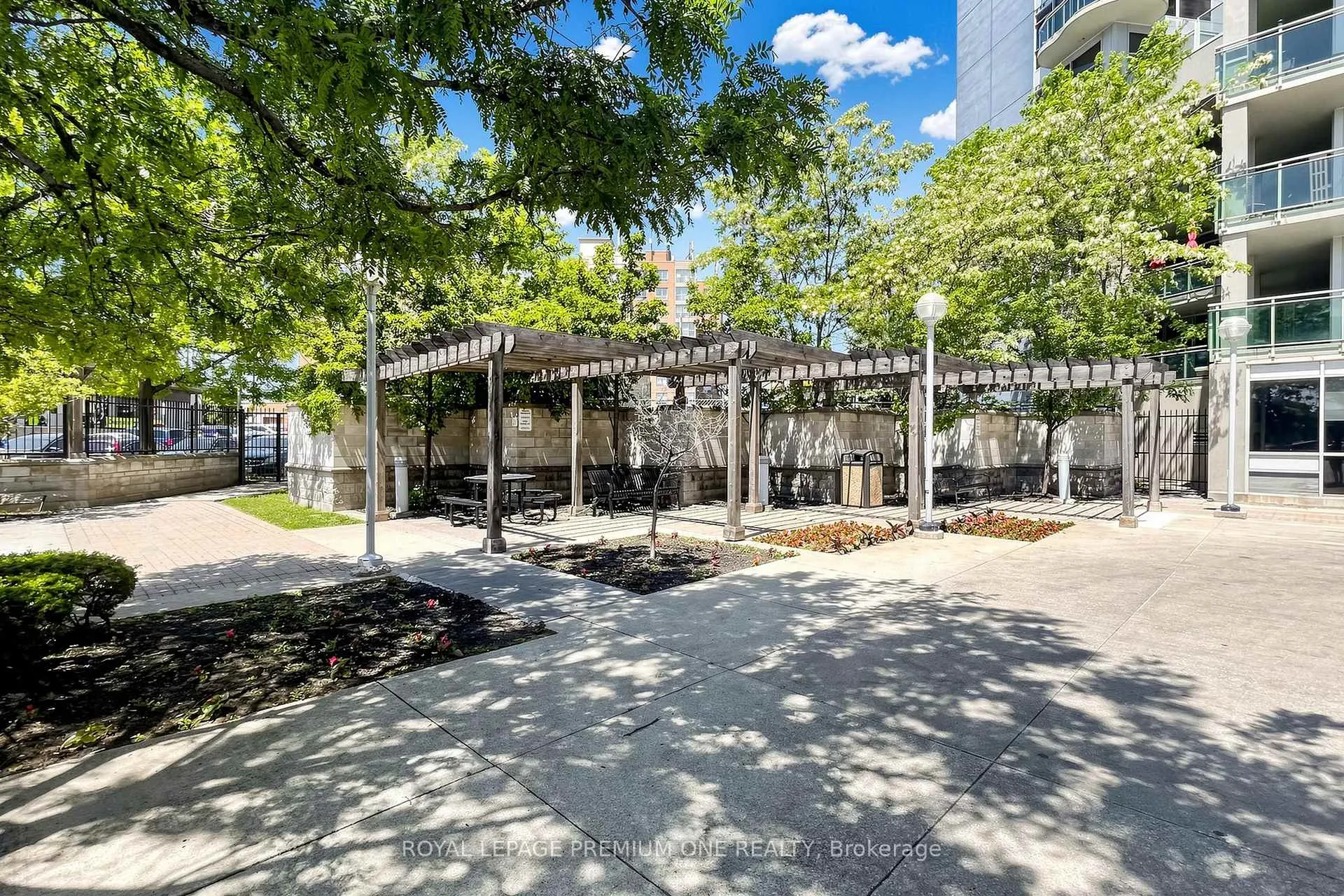 Photo 3 of Unit 913, 1600 Keele Street, Toronto, Keelesdale-Eglinton West — HOMEH