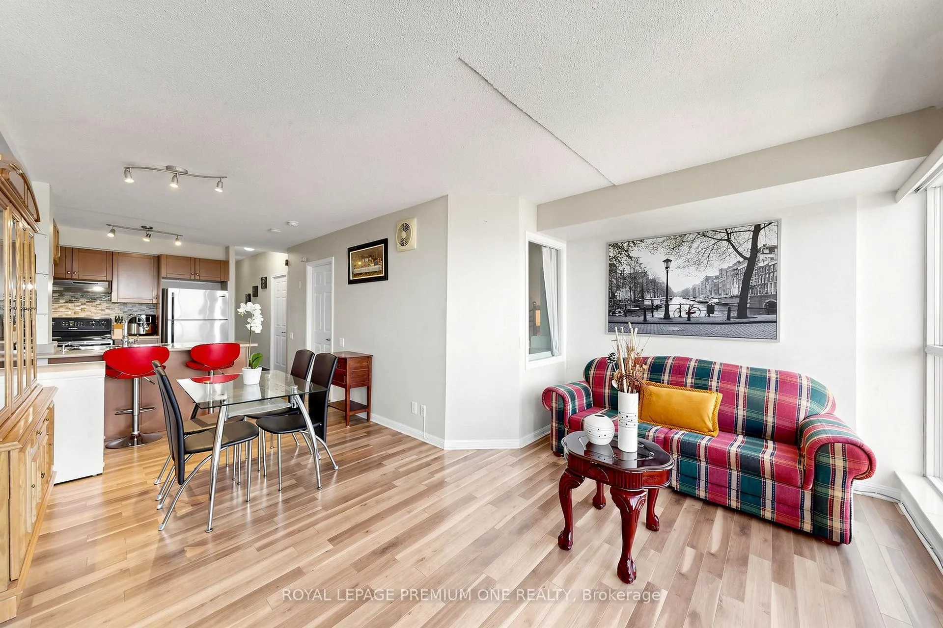 Photo 27 of Unit 913, 1600 Keele Street, Toronto, Keelesdale-Eglinton West — HOMEH