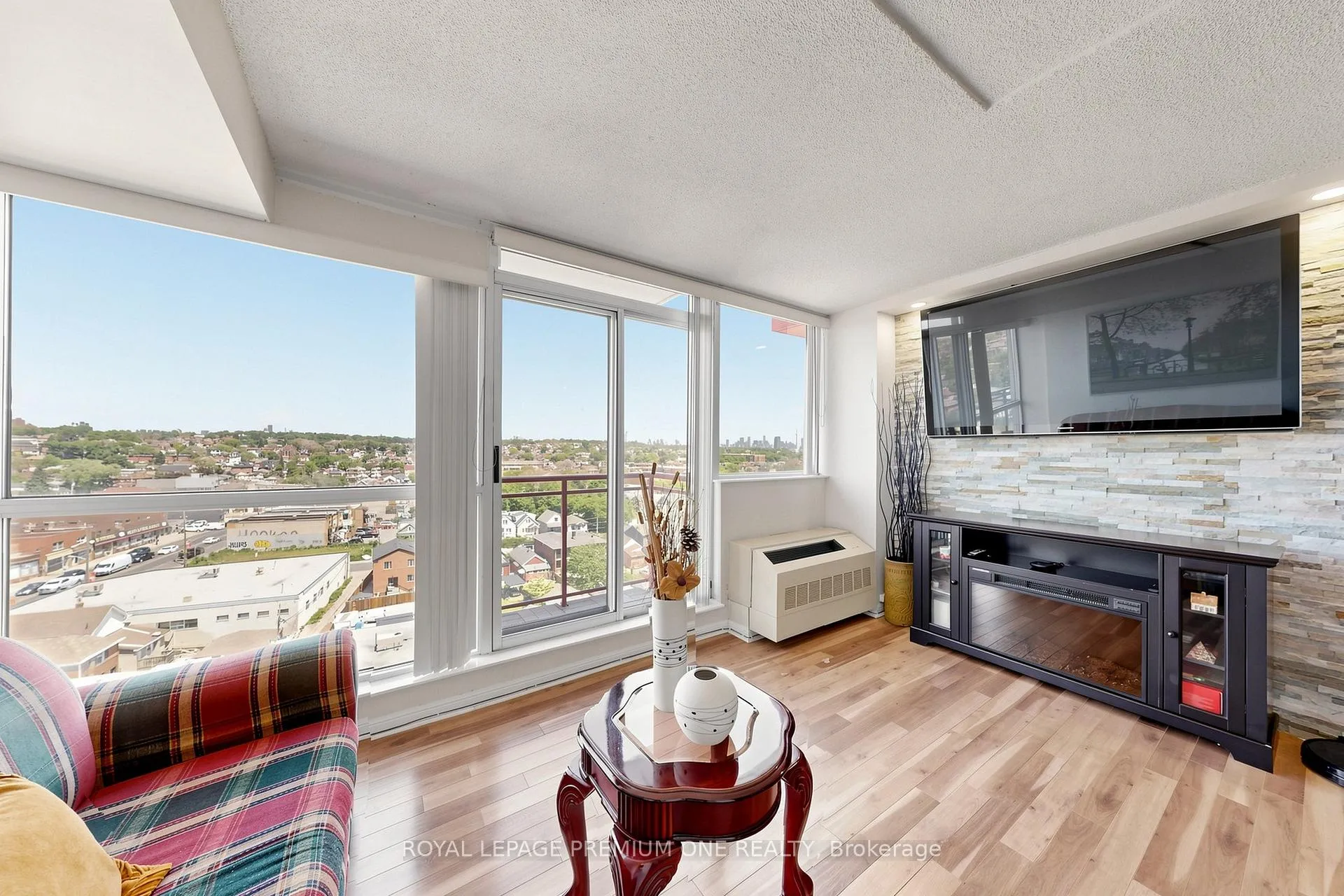 Photo 7 of Unit 913, 1600 Keele Street, Toronto, Keelesdale-Eglinton West — HOMEH
