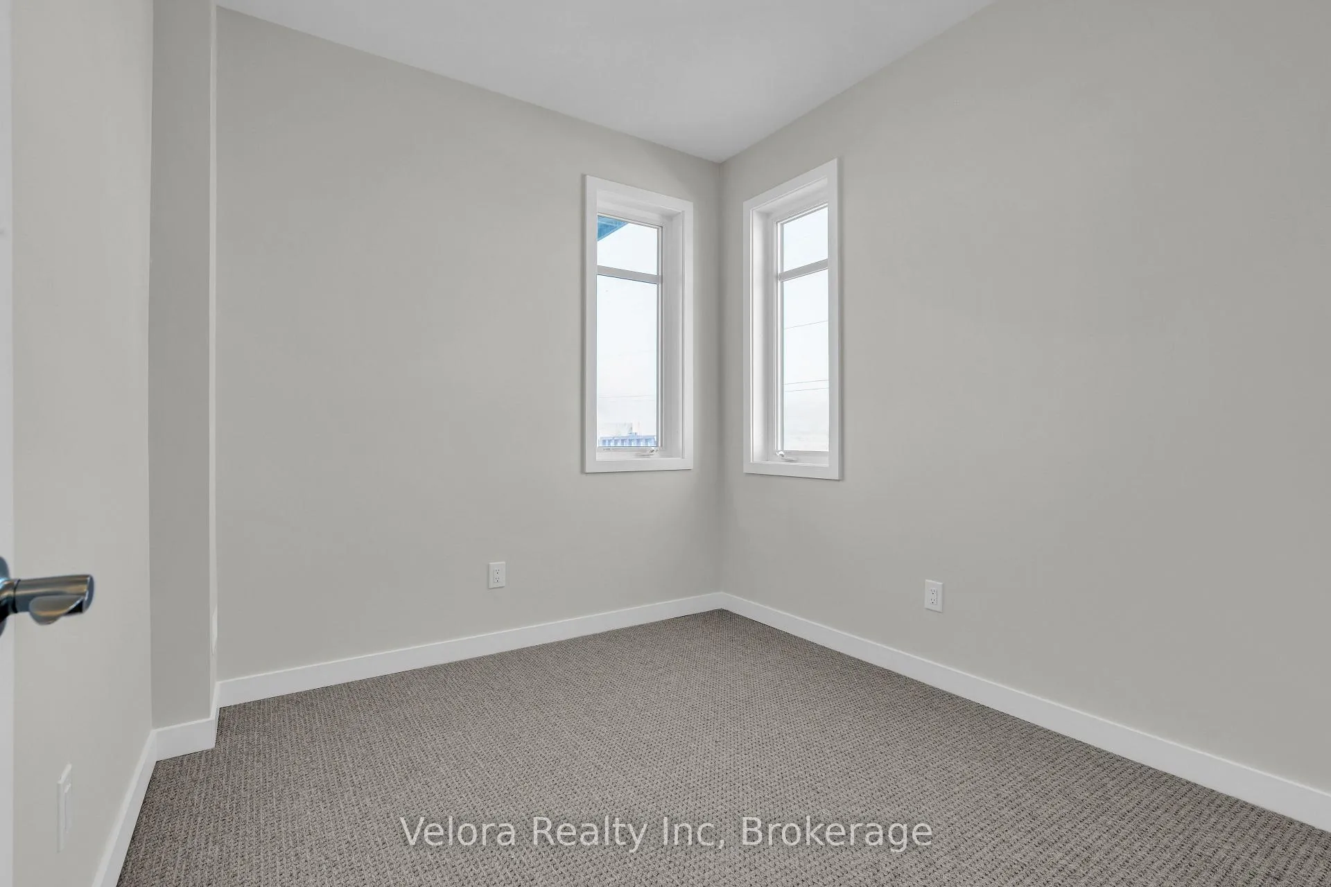 Photo 5 of 118 Venasque, Ottawa, Notting Hill/Summerside — HOMEH
