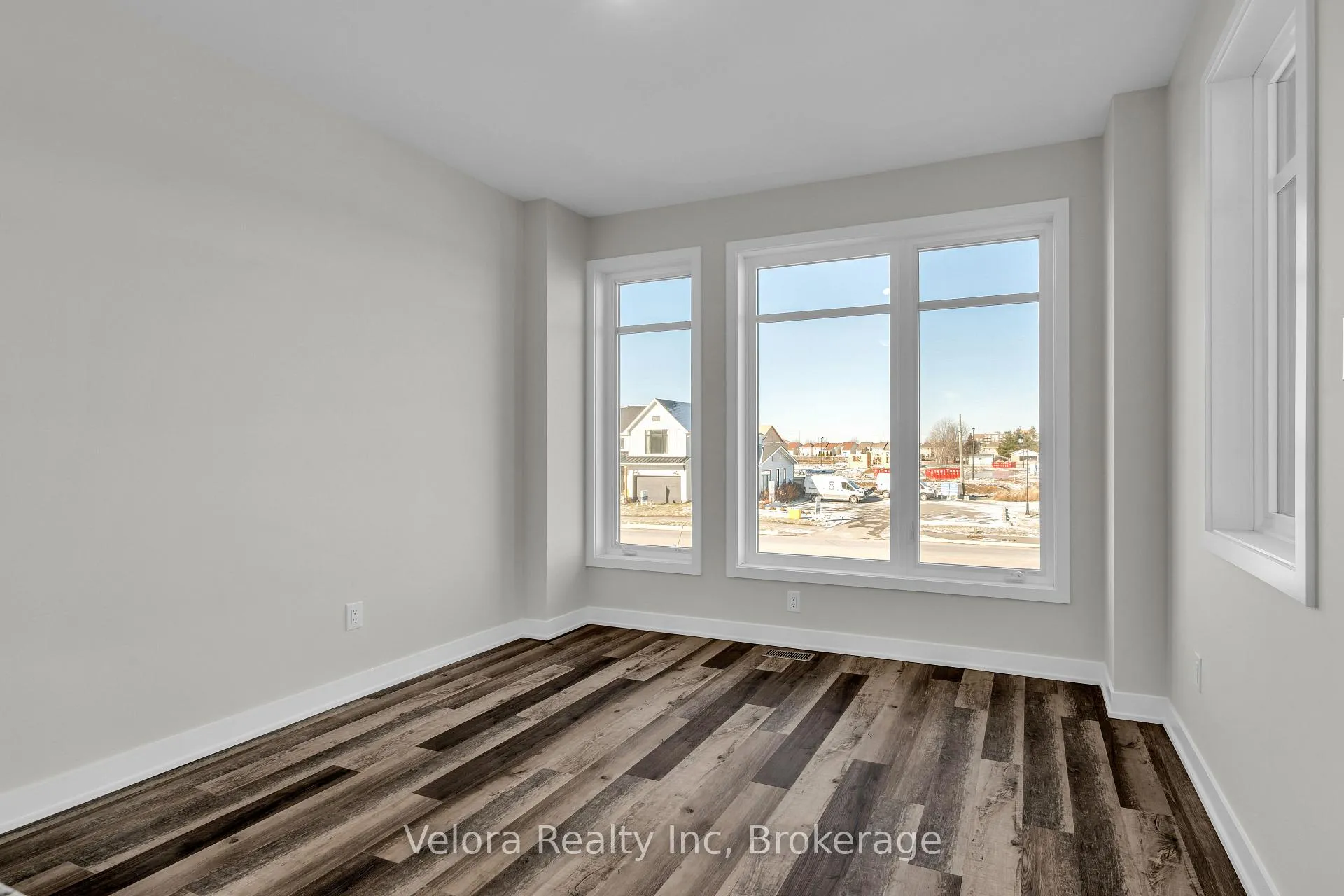 Photo 15 of 118 Venasque, Ottawa, Notting Hill/Summerside — HOMEH