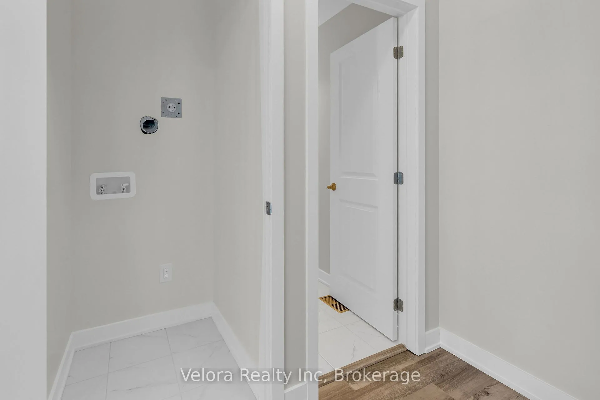 Photo 16 of 118 Venasque, Ottawa, Notting Hill/Summerside — HOMEH