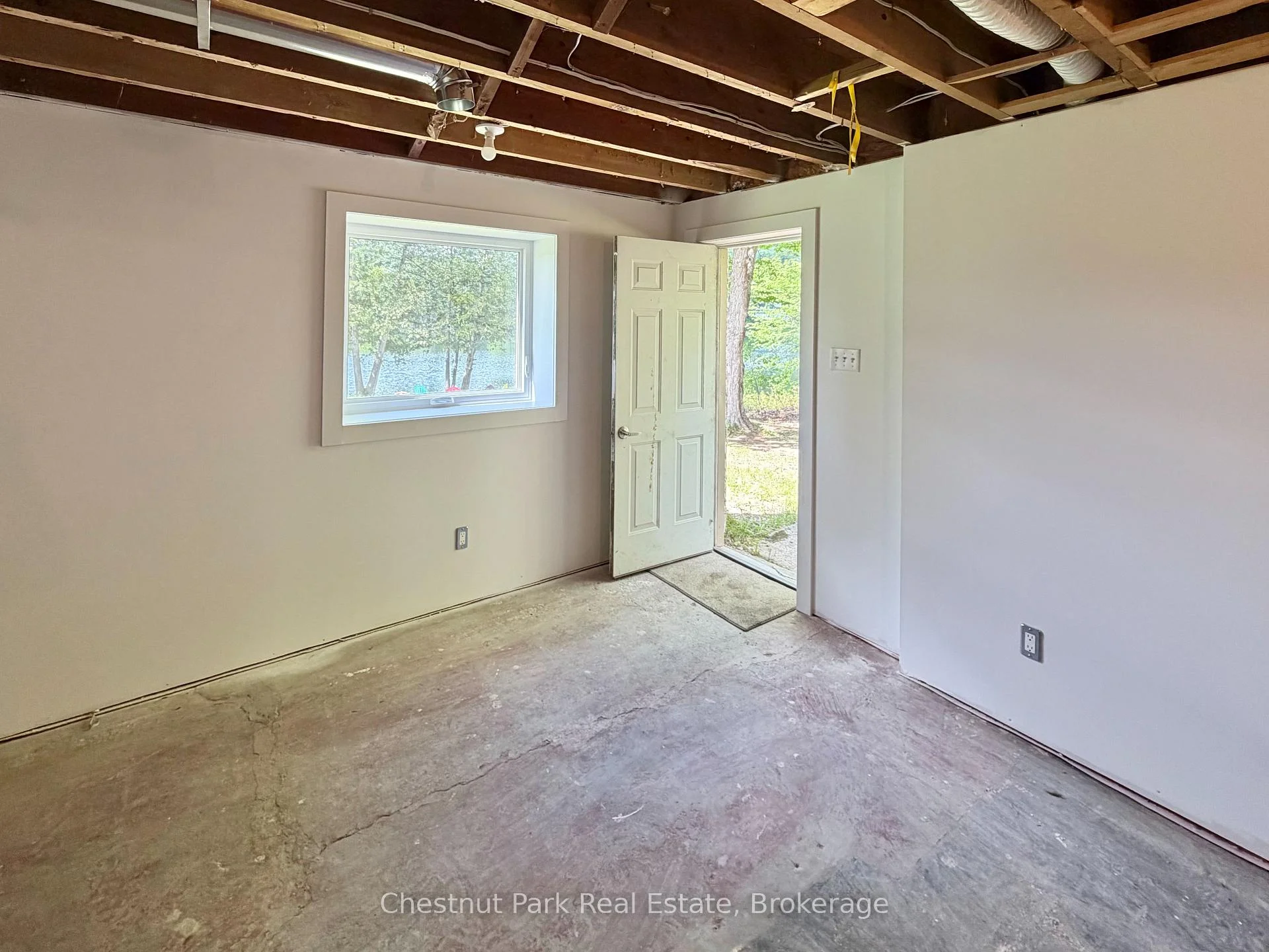 Photo 36 of 9211 118 Highway, Minden Hills, Minden — HOMEH