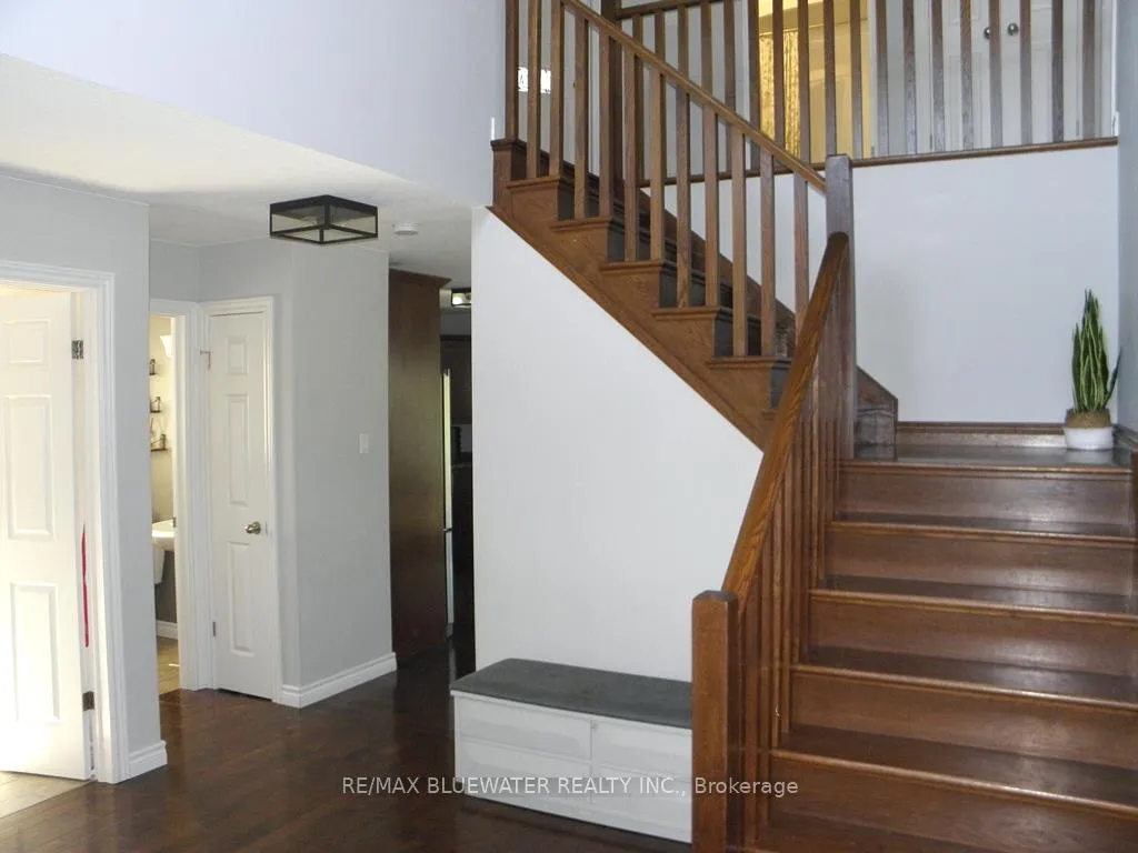 Photo 8 of 95 Deborah Drive, Strathroy-Caradoc, NE — HOMEH