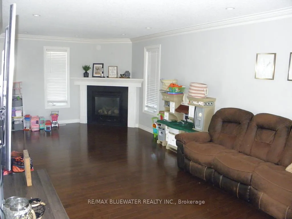 Photo 10 of 95 Deborah Drive, Strathroy-Caradoc, NE — HOMEH