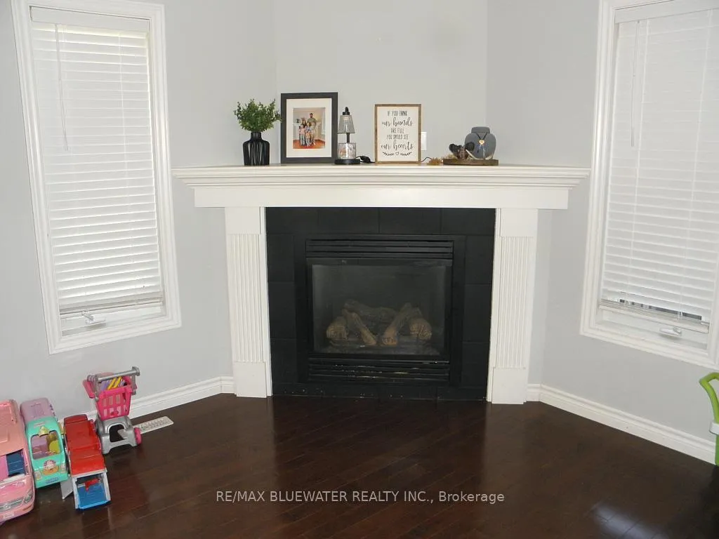 Photo 11 of 95 Deborah Drive, Strathroy-Caradoc, NE — HOMEH