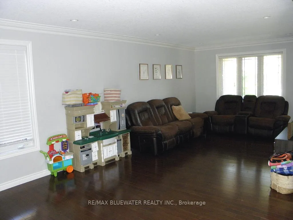 Photo 12 of 95 Deborah Drive, Strathroy-Caradoc, NE — HOMEH