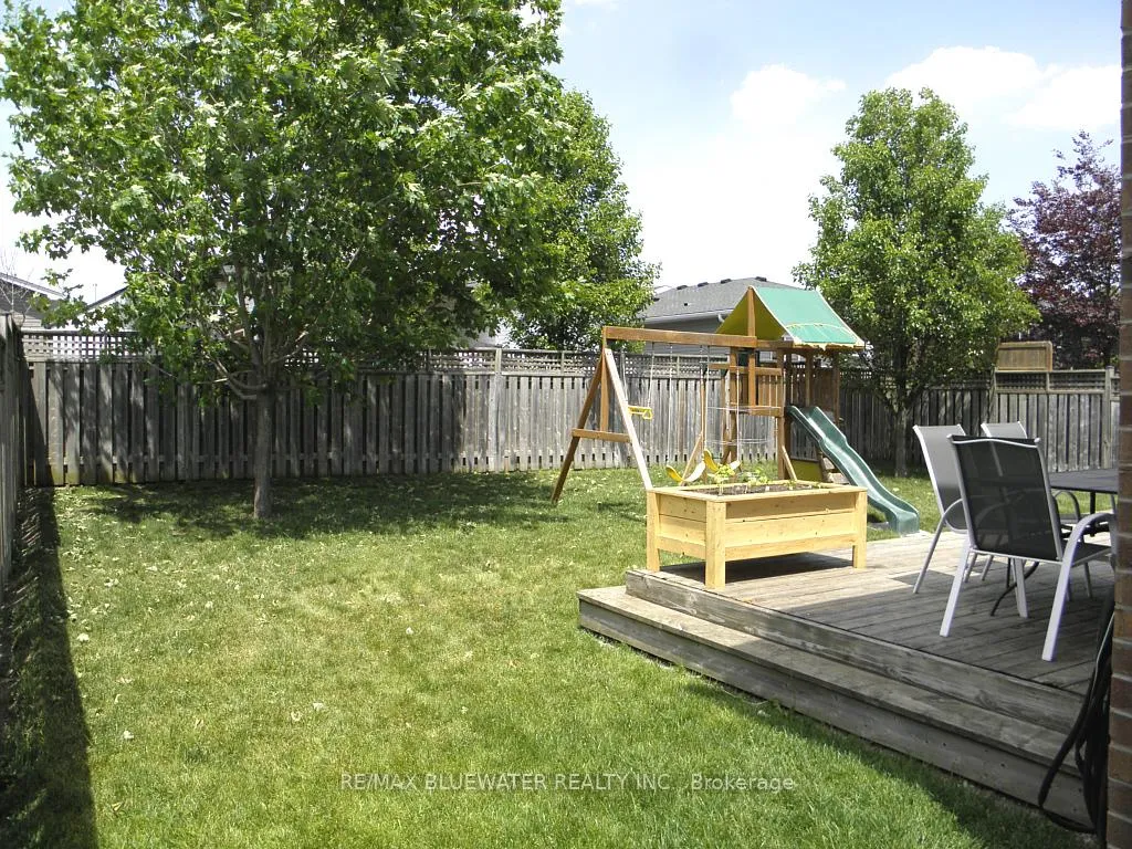 Photo 6 of 95 Deborah Drive, Strathroy-Caradoc, NE — HOMEH
