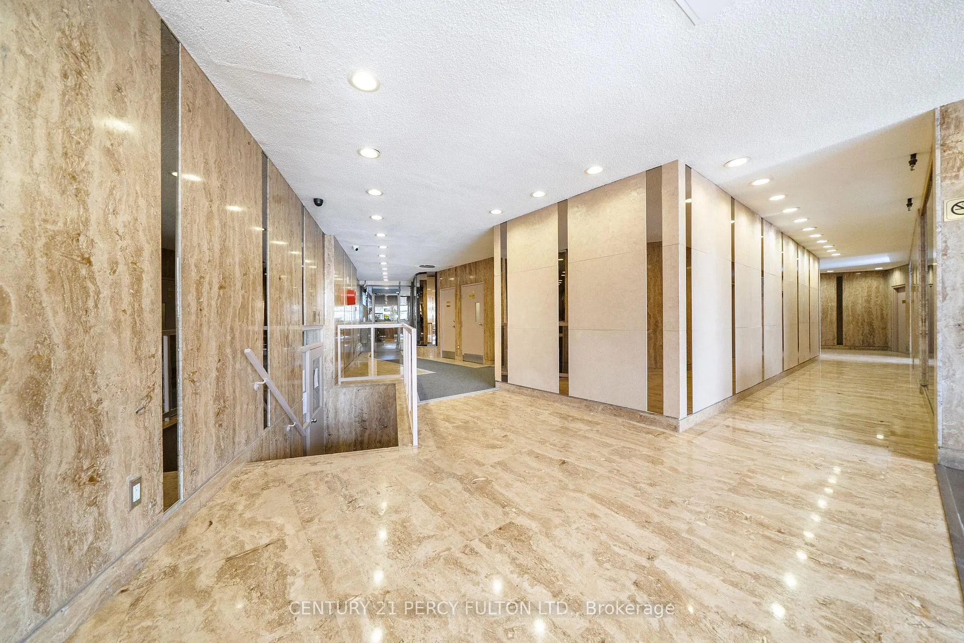 Photo 4 of Unit PH 12, 11 Wincott Drive, Etobicoke, Kingsview Village-The Westway — HOMEH
